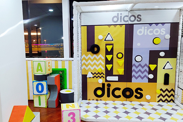 親子空間設計輕時尚親子餐廳兒童游樂場設備廠家